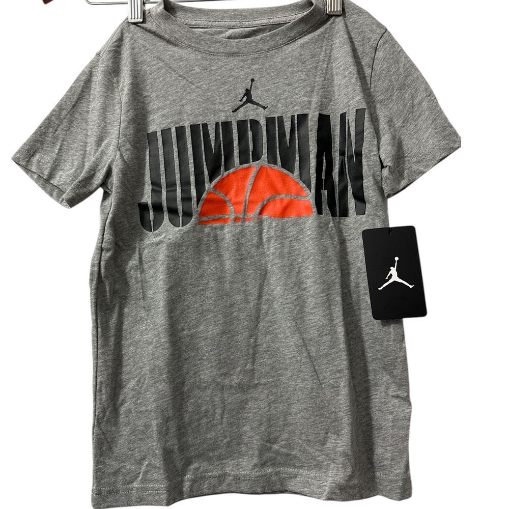 Air Jordan Boys Basketball Graphic T-Shirt Jumpman Logo Athletic Tee Boys Size S